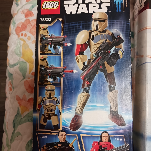 Star Wars Scarif Trooper Building Set - Tan, Blue, Brown - Picture 2 of 3